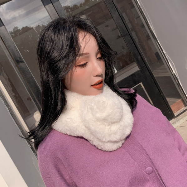 Női téli bolyhos sál fehér, bézs, szürke, rózsaszín és fekete színekben