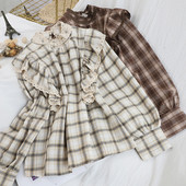 Camasa de dama in carouri model nou cu guler jos si dantela in culorile alb, rosu si maro