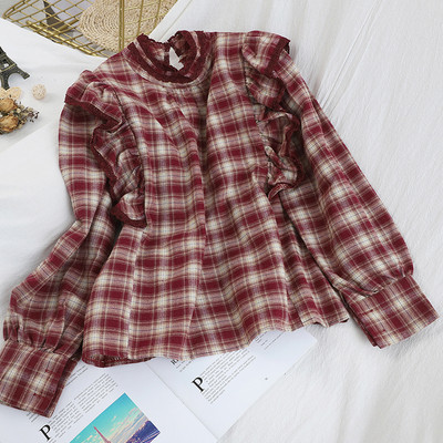 Camasa de dama in carouri model nou cu guler jos si dantela in culorile alb, rosu si maro