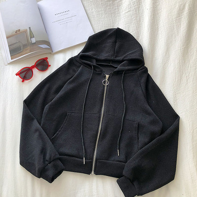 Napi női pulóver öt színben, kapucnival és zsebekkel