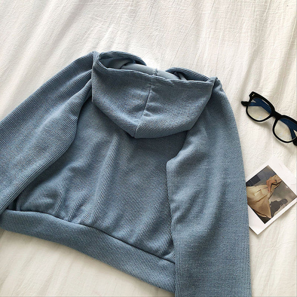 Napi női pulóver öt színben, kapucnival és zsebekkel