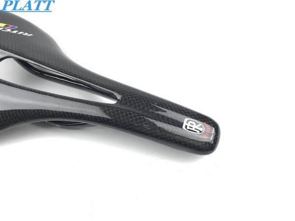 Ελαφρύ κάθισμα ποδηλάτου σε δύο μοντέλα - μαύρο ματ και μαύρο γυαλιστερό