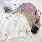 Γυναικείο καθημερινό πουλόβερ σε ροζ, μπεζ και λευκό χρώμα με V-λαιμόκοψη