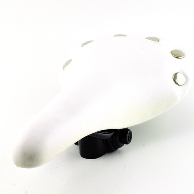 Kényelmes kerékpárülés fém elemekkel, különböző színekben