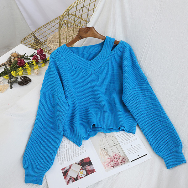 Női pulóver spitz nyakkivágással és kivágásokkal több színben