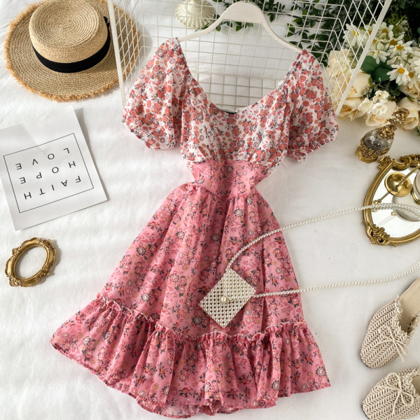 Virágmintás női ruha, rövid ujjú kerek nyakkivágással, rózsaszínben