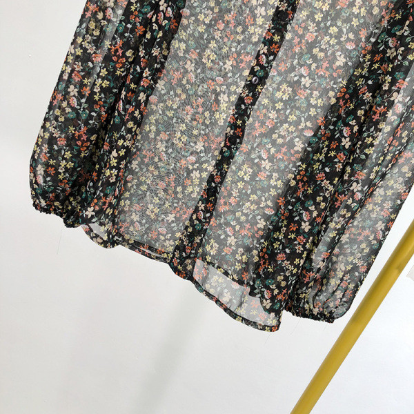 Camasa moderna din sifon de dama model clasic de culoare neagra cu imprimeu floral