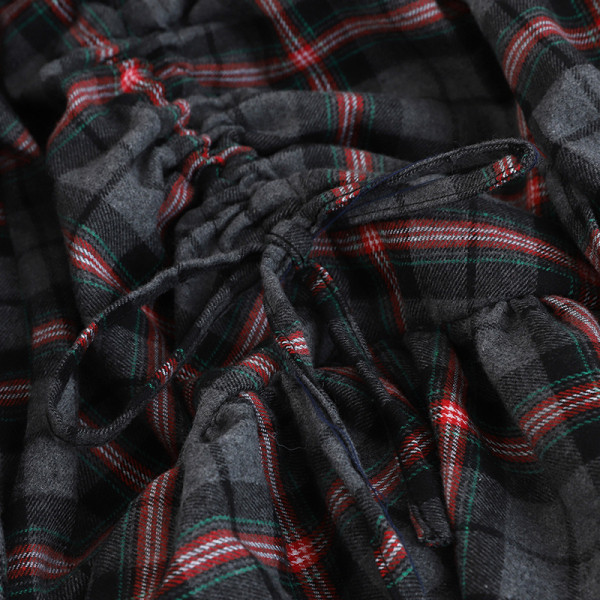 Rochie de damă modernă în carouri, cu decolteu spitz și mâneci lungi, de culoare gri și albastru