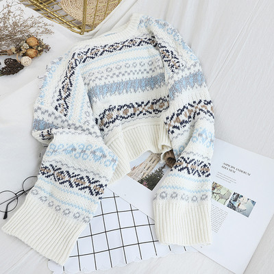 Retro stílusú, kerek nyakkivágású női pulóver fehér, szürke, kék és rózsaszín színekben