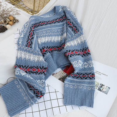 Retro stílusú, kerek nyakkivágású női pulóver fehér, szürke, kék és rózsaszín színekben