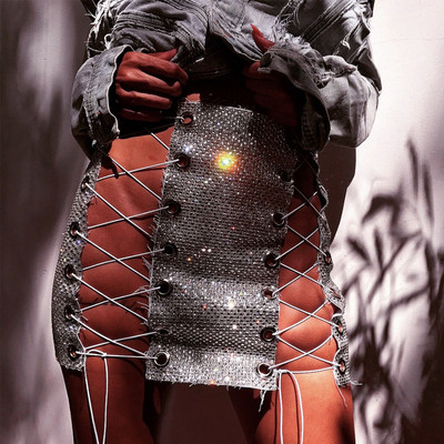 ÚJ modell női rövid szoknya megkötővel, magas derékkal, ezüst színben