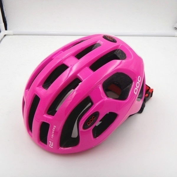 Ποδηλατικό κράνος  σε μαύρο, πορτοκαλί, ροζ, κίτρινο, μπλε και λευκό χρώμα 