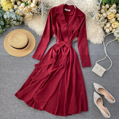 Női retro ruha övvel és gallérral bordó, kék, bézs és fekete színben