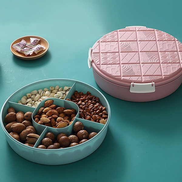Cutie rotunda cu capac si cinci compartimente potrivita pentru nuci si fructe in albastru si roz