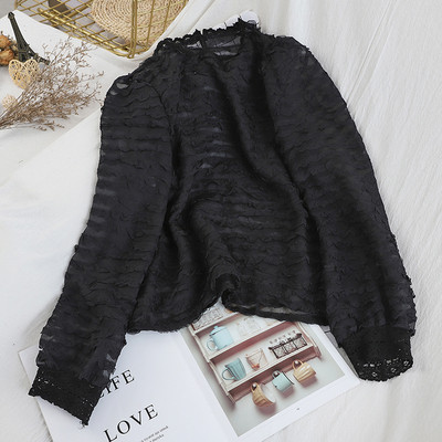 Új modell női blúz kerek nyakkivágással és csipkével fehér, fekete és bézs színben