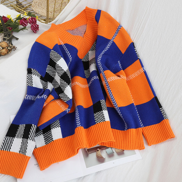 Γυναικείο καρό πουλόβερ σε λευκό, γκρι, μπλε, καφέ και πορτοκαλί χρώμα
