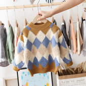 Modern, hosszú ujjú, kerek nyakkivágású gyerekpulóver fiúknak