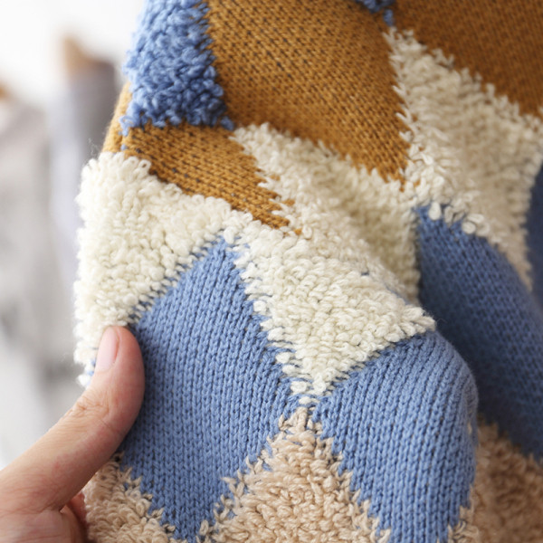 Modern, hosszú ujjú, kerek nyakkivágású gyerekpulóver fiúknak