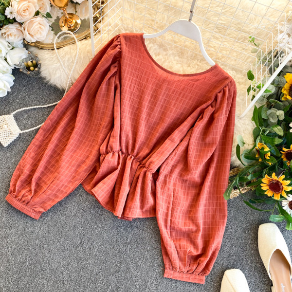 Cămașă modernă de damă cu nasturi și decolteu rotund în negru, portocaliu, alb și gri