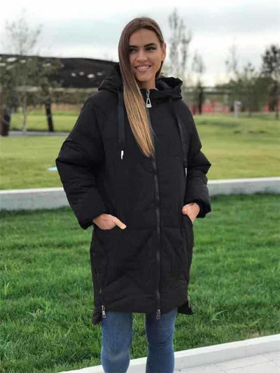 Modern női hosszú téli kabát kapucnival és zsebekkel sárga, fekete, szürke és fehér színben