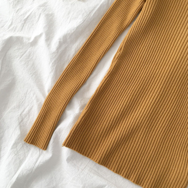 Bluză de damă în șase culori cu decolteu pătrat și mâneci lungi