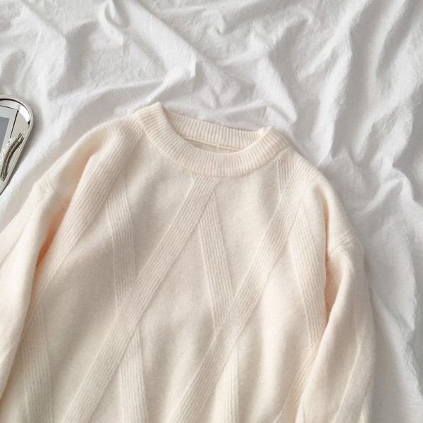 Γυναικείο φούτερ σε λευκό, μπεζ και ροζ χρώμα με στρογγυλή λαιμόκοψη και μακρύ μανίκι