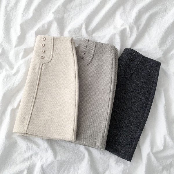 Női téli szoknya bézs, szürke és fekete színben, magas derékkal és macskákkal