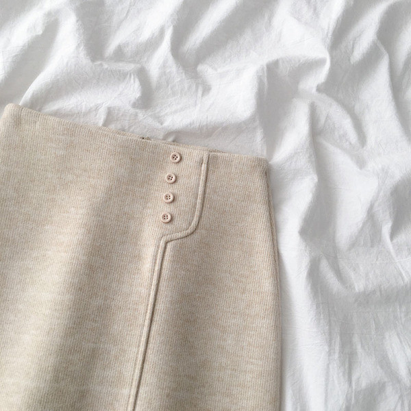 Női téli szoknya bézs, szürke és fekete színben, magas derékkal és macskákkal