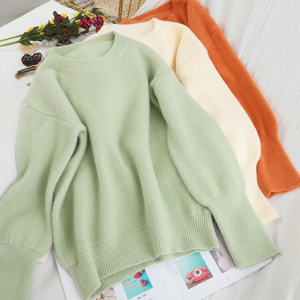 Pulover de dama cu decolteu oval si maneci lungi in mai multe culori