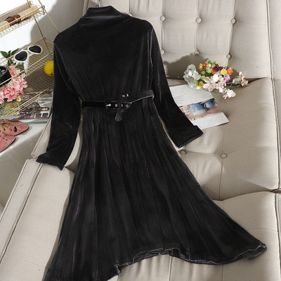 Női bársonyruha pólógallérral és övvel, rózsaszín, zöld, fekete és bézs színben