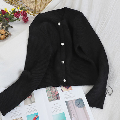 Új modell női kardigán fekete-fehér gombokkal