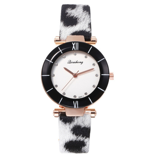 Κομψό γυναικείο ρολόι με ζωικό πριντ σε έξι χρώματα