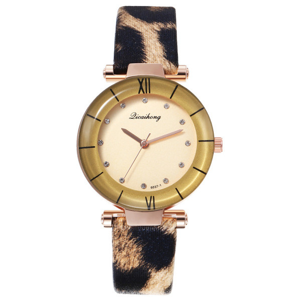 Κομψό γυναικείο ρολόι με ζωικό πριντ σε έξι χρώματα