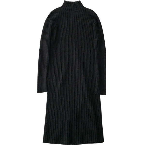 Alkalmi női ruha fekete, fehér és bézs színben pólógallérral és hosszú ujjal