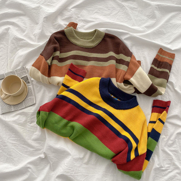 Pulover casual de dama cu dungi in doua culori cu decolteu rotund