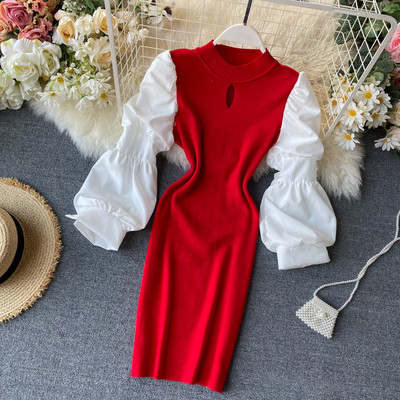 Női téli ruha széles ujjal és félmagas gallérral