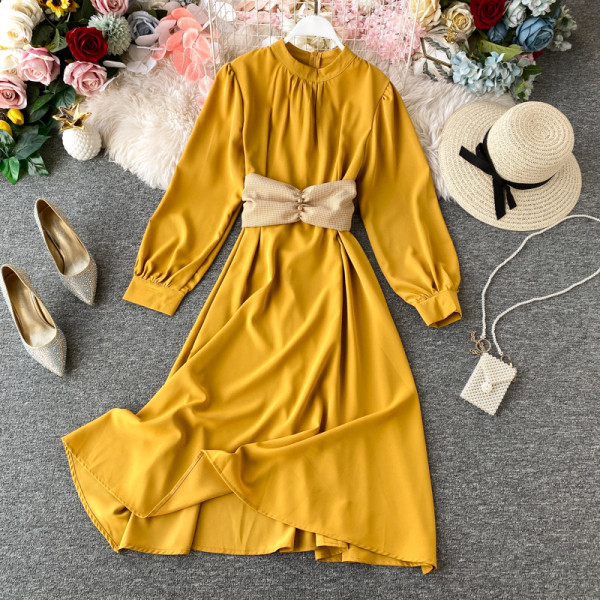 Női hosszú ruha alacsony gallérral, kék, fekete, sárga, zöld, rózsaszín és piros színekben