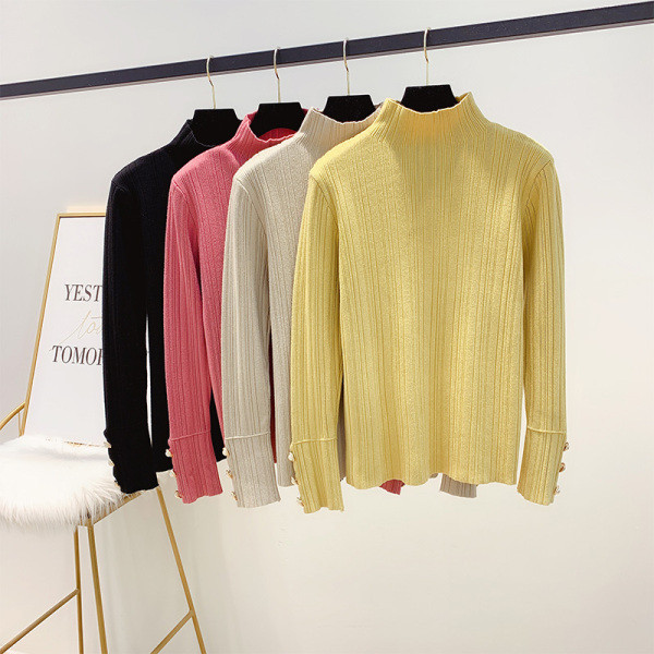 Μοντέρνο γυναικείο πουλόβερ με κουμπιά μανίκια με ημι-ψηλό γιακά