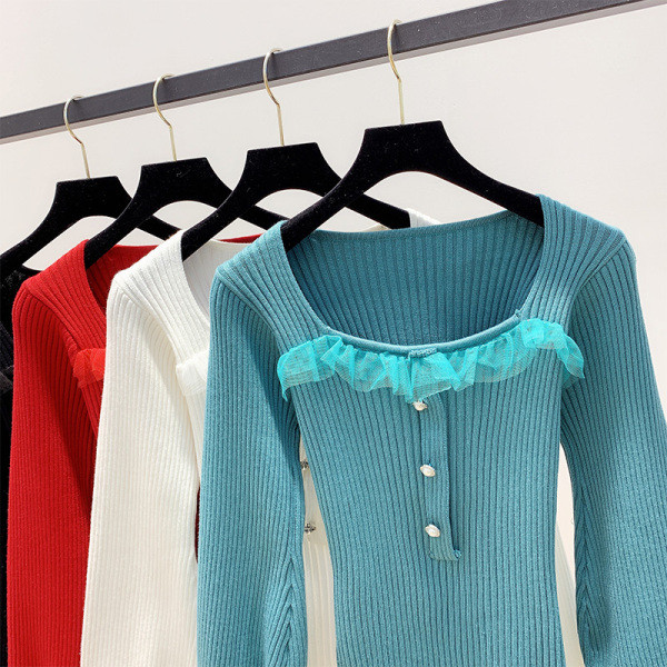 Γυναικείο πουλόβερ με τετράγωνη λαιμόκοψη και τούλι σε μπλε, κόκκινο, μαύρο και άσπρο χρώμα