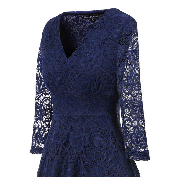 Női csipke ruha hosszú ujjú aszimmetrikus mintával fekete, kék és piros színben
