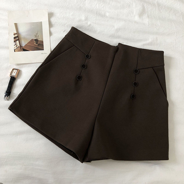 Női rövidnadrág gombokkal, magas derékkal, három színben