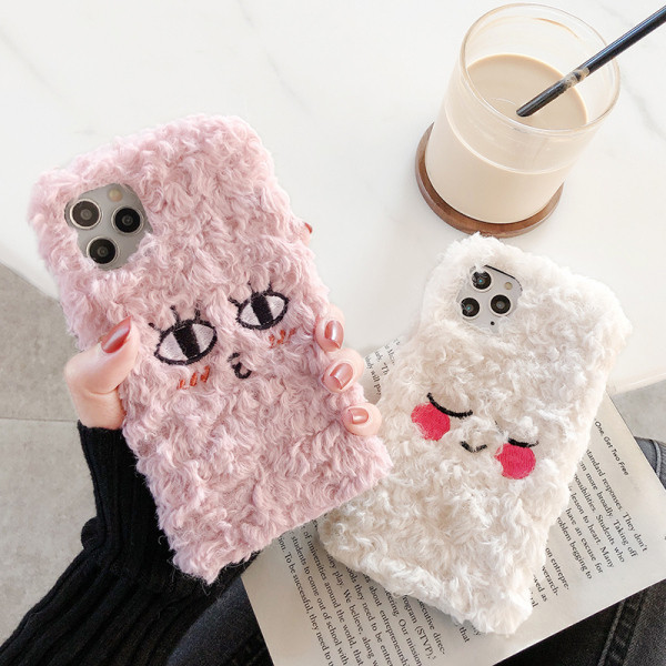Rózsaszín és fehér hímzéssel ellátott plüss tok Iphone 11 Pro Max készülékhez