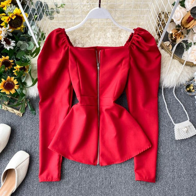 Нов модел дамска блуза с квадратно деколте и цип в червен,бял и черен цвят