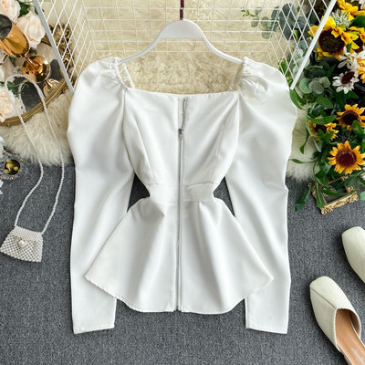 Bluza de dama model nou cu decolteu patrat si fermoar in rosu, alb si negru