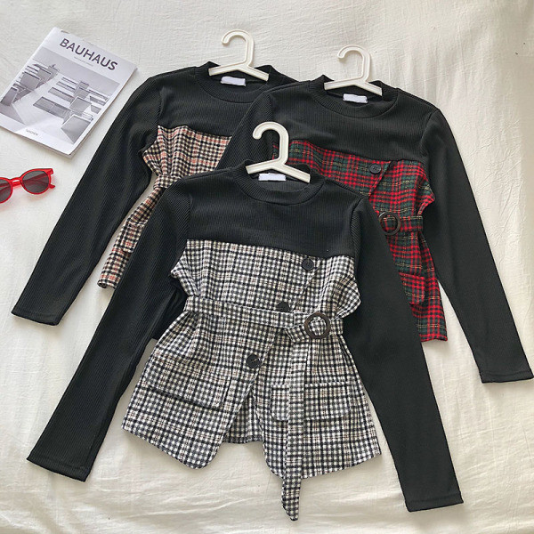 Retro stílusú női blúz három színben, gombokkal és kerek nyakkivágással