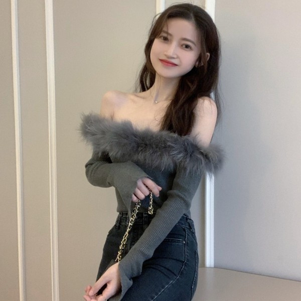 Modern női blúz fekete és szürke színben, pehely és csónakos nyakkivágással