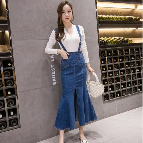 Hosszú kivágott szoknya kék farmer zsebekkel