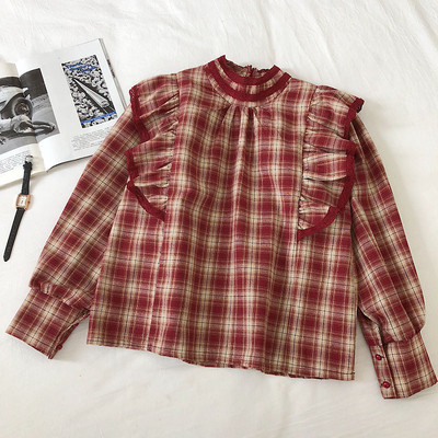 Kockás női ing három színben, hosszú ujjakkal és fürtökkel