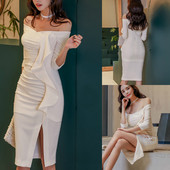 Modern női ruha csupasz váll és 3/4 ujjú fehér színben