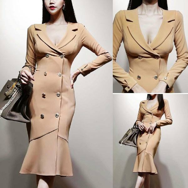 Rochie elegantă de damă cu decolteu și nasturi spitz